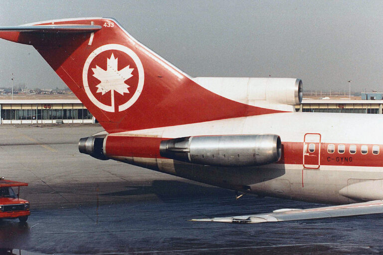 Air Canada 727-233 C-GYNG