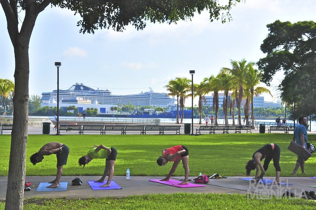 Bayfront Park Miami- Free Yoga Classes